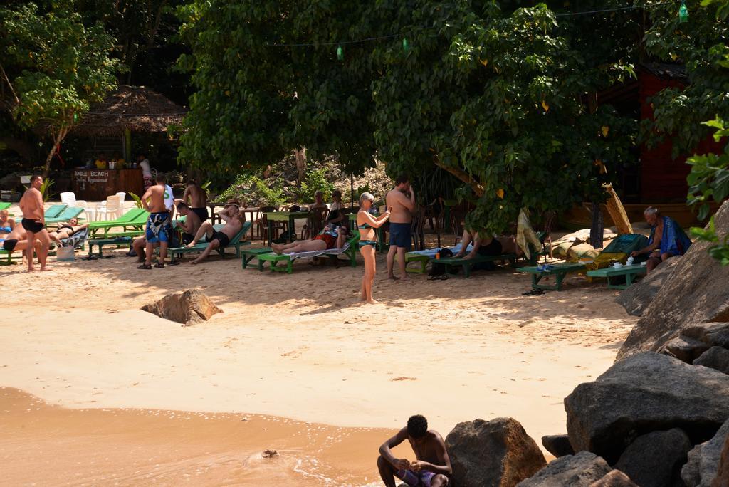 Jungle Beach Hostel Unawatuna Buitenkant foto